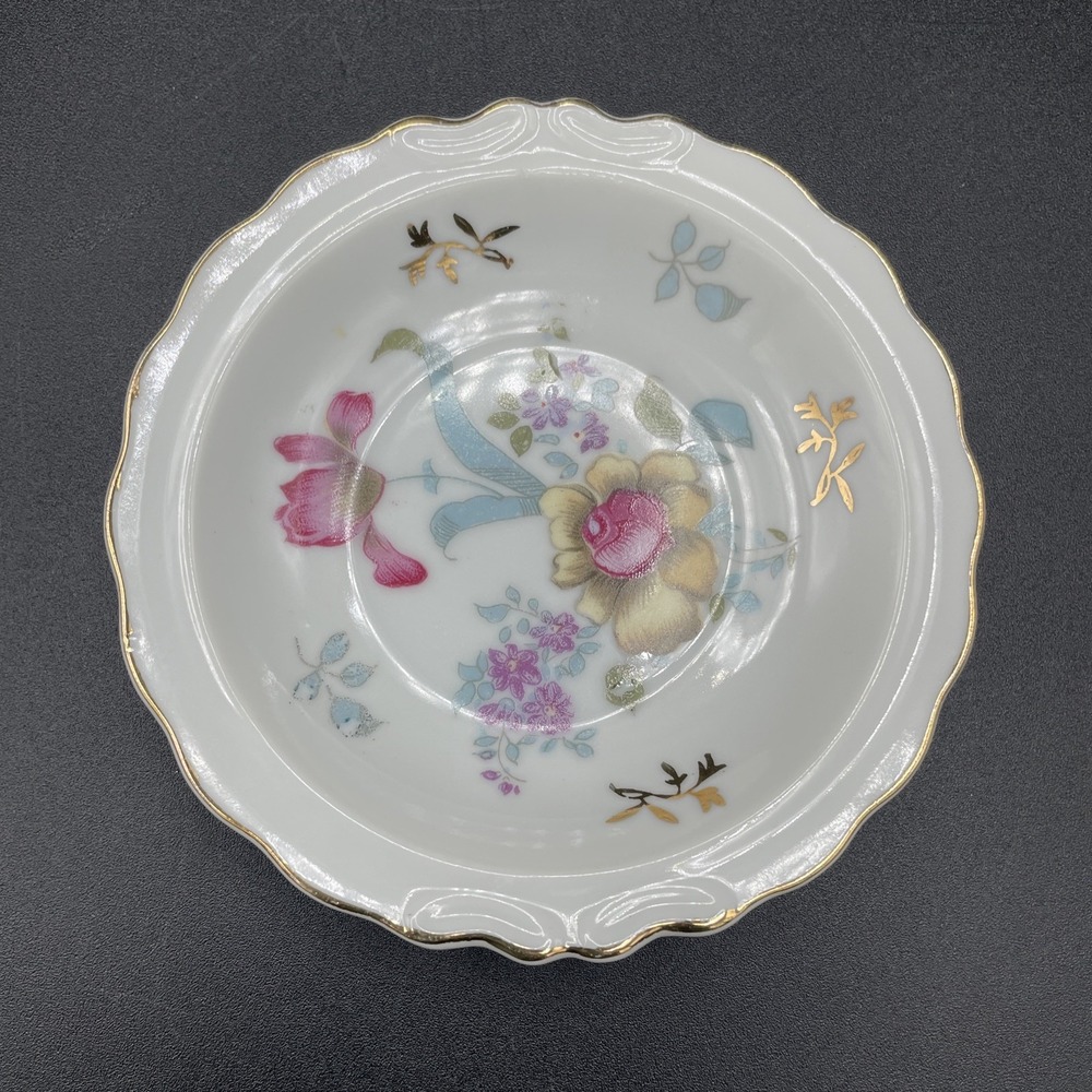 Vintage Royal Crown 4.5" Hand Painted Plate #3990 Floral Pattern Gold Trim RCP01
